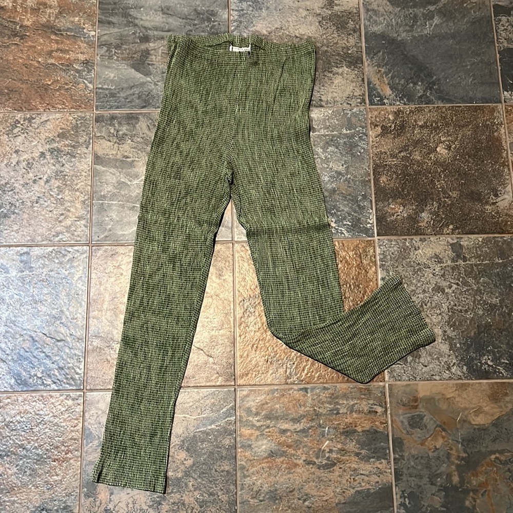 Donna Ricco Outfit - Picture 7 of 9
